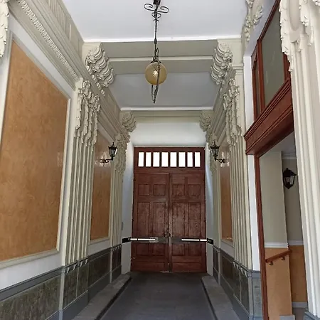 Florio Apartment *